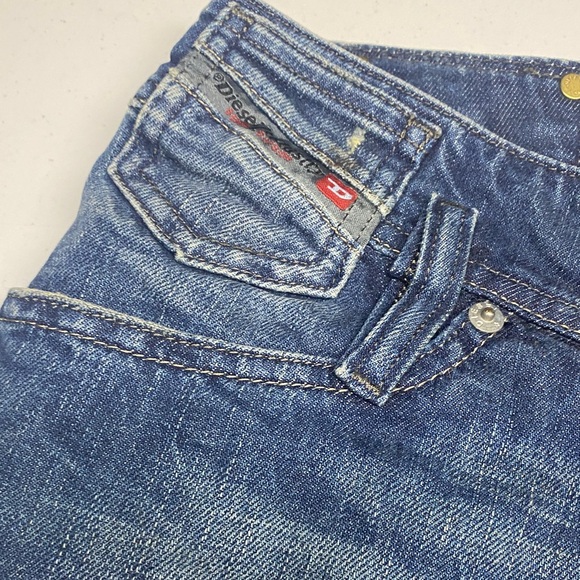 Diesel Classic Indigo Straight Leg Jeans - Picture 2 of 11